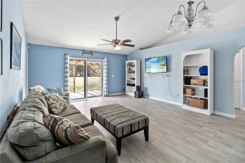 Casa en alquiler en Deltona, Florida, 3 dormitorios, 129.69 m2 № 1898835 - foto 9