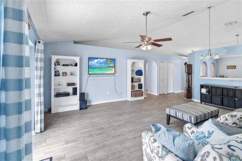 Casa en alquiler en Deltona, Florida, 3 dormitorios, 129.69 m2 № 1898835 - foto 10