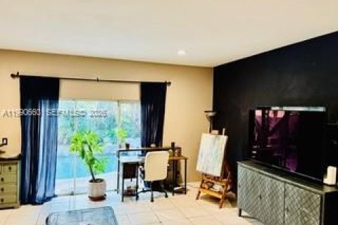 Casa en venta en Pembroke Pines, Florida, 5 dormitorios, 293.11 m2 № 2057573 - foto 16