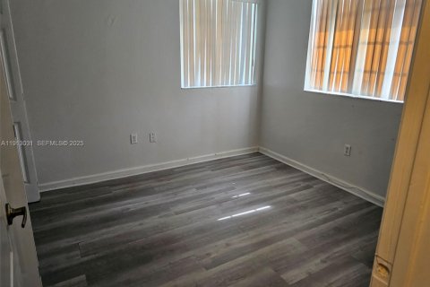 Townhouse in Miami Gardens, Florida 4 bedrooms, 157.38 sq.m. № 1990434 - photo 30