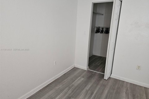 Townhouse in Miami Gardens, Florida 4 bedrooms, 157.38 sq.m. № 1990434 - photo 27