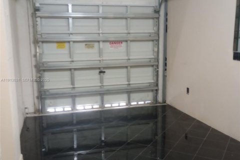 Townhouse in Miami Gardens, Florida 4 bedrooms, 157.38 sq.m. № 1990434 - photo 7