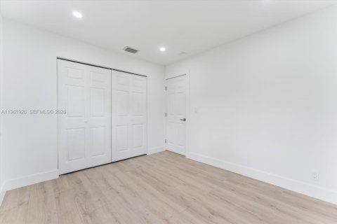 Villa ou maison à vendre à Sunrise, Floride: 4 chambres, 171.13 m2 № 2024687 - photo 19