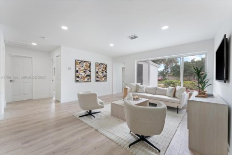 Villa ou maison à vendre à Sunrise, Floride: 4 chambres, 171.13 m2 № 2024687 - photo 7