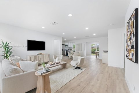 Villa ou maison à Sunrise, Floride 4 chambres, 171.13 m2 № 2024687