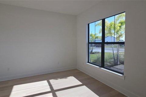 Villa ou maison à louer à Sarasota, Floride: 4 chambres, 323.76 m2 № 1873794 - photo 4