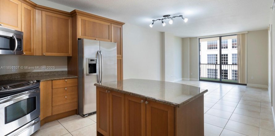 Condo in Coral Gables, Florida, 1 bedroom № 1878802