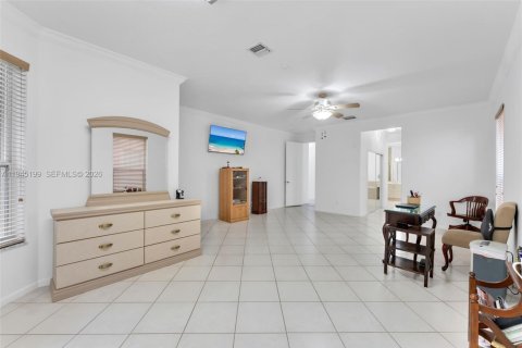 Casa en venta en Miramar, Florida, 4 dormitorios, 332.5 m2 № 2001764 - foto 22