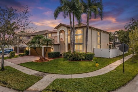 Casa en Miramar, Florida 4 dormitorios, 332.5 m2 № 2001764