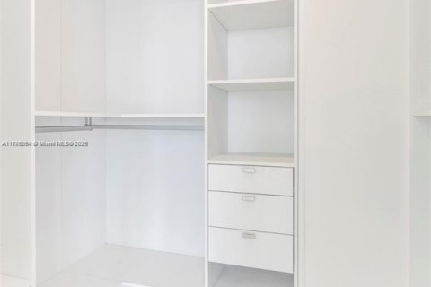 Купить кондоминиум в Санрайз, Флорида 2 спальни, 85.47м2, № 1923773 - фото 20