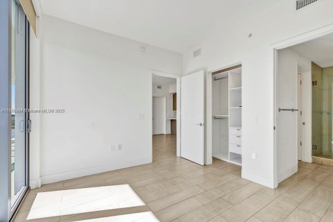 Купить кондоминиум в Санрайз, Флорида 2 спальни, 85.47м2, № 1923773 - фото 12