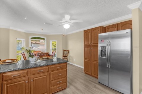 House in The Villages, Florida 3 bedrooms, 179.86 sq.m. № 1585949 - photo 18