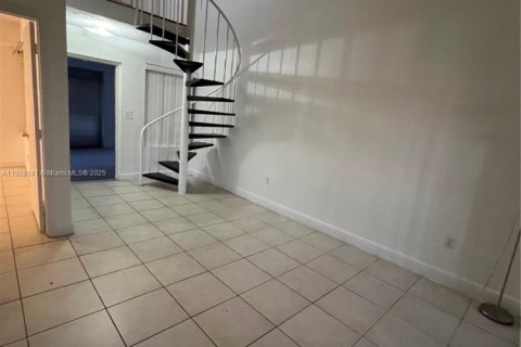 Condo in Miami, Florida, 2 bedrooms  № 1967855 - photo 27