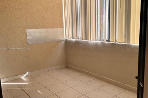 Condo in Miami, Florida, 2 bedrooms  № 1967855 - photo 6