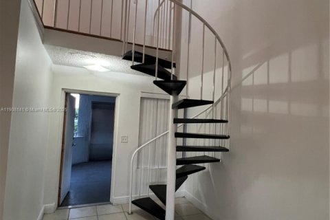 Condo in Miami, Florida, 2 bedrooms  № 1967855 - photo 22