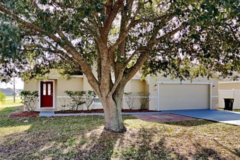 Casa en Kissimmee, Florida 3 dormitorios, 170.01 m2 № 2208369