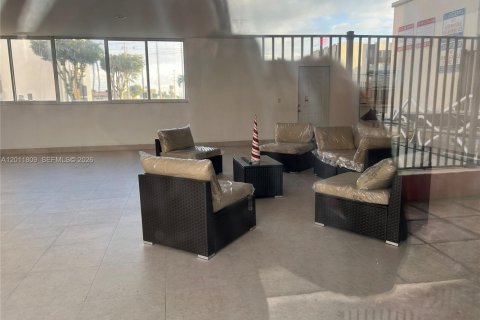 Condo in Miami, Florida, 2 bedrooms № 2075388 - photo 21