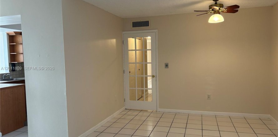 Condo in Miami, Florida, 2 bedrooms № 2075388