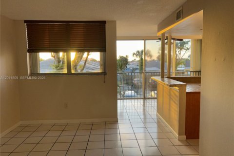 Condo in Miami, Florida, 2 bedrooms № 2075388 - photo 26