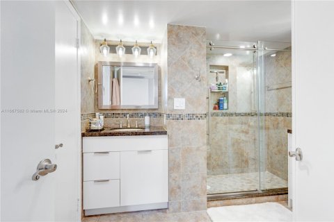 Copropriété à vendre à Aventura, Floride: 2 chambres, 99.68 m2 № 1864155 - photo 28