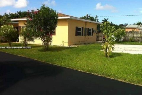 Commercial property in Hollywood, Florida 138.7 sq.m. № 1887931 - photo 10