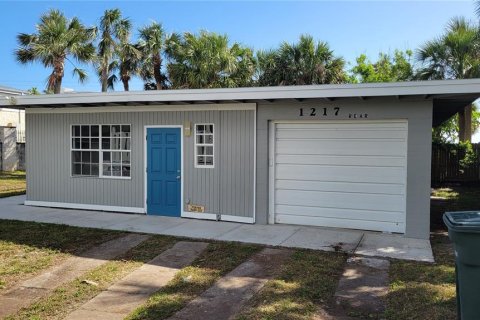Commercial property in Daytona Beach, Florida 4 bedrooms, 270.72 sq.m. № 1620420 - photo 30