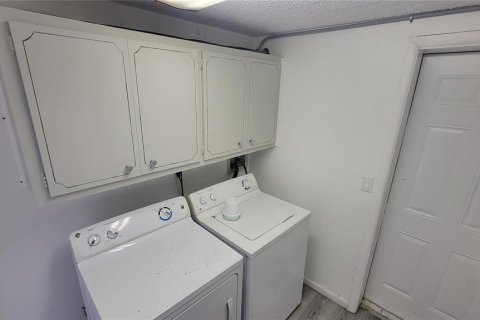 Commercial property in Daytona Beach, Florida 4 bedrooms, 270.72 sq.m. № 1620420 - photo 28
