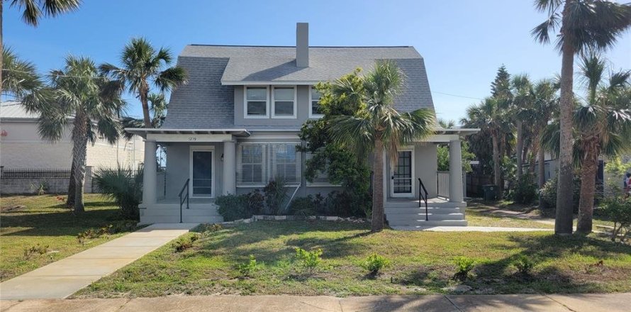 Commercial property in Daytona Beach, Florida 4 bedrooms, 270.72 sq.m. № 1620420