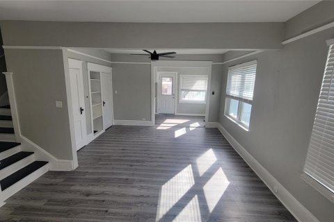 Commercial property in Daytona Beach, Florida 4 bedrooms, 270.72 sq.m. № 1620420 - photo 5