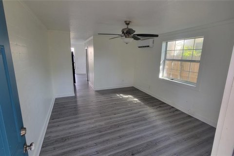 Commercial property in Daytona Beach, Florida 4 bedrooms, 270.72 sq.m. № 1620420 - photo 23
