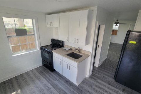 Commercial property in Daytona Beach, Florida 4 bedrooms, 270.72 sq.m. № 1620420 - photo 24