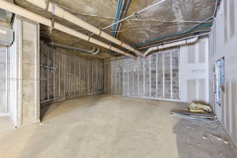 Immobilier commercial à vendre à Miami, Floride № 2035649 - photo 3