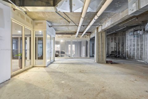 Immobilier commercial à vendre à Miami, Floride № 2035649 - photo 4