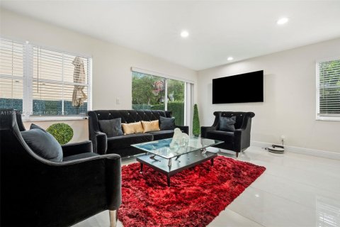 Купить виллу или дом в Коконат Крик, Флорида 4 спальни, 180.32м2, № 1929536 - фото 7