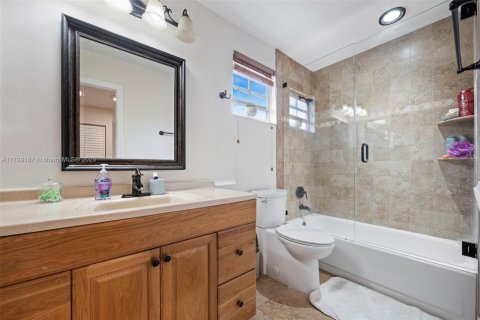 Купить виллу или дом в Коконат Крик, Флорида 4 спальни, 180.32м2, № 1929536 - фото 18