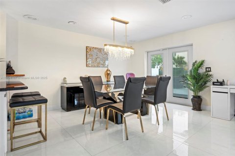 Купить виллу или дом в Коконат Крик, Флорида 4 спальни, 180.32м2, № 1929536 - фото 9