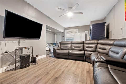 Купить виллу или дом в Коконат Крик, Флорида 4 спальни, 180.32м2, № 1929536 - фото 15