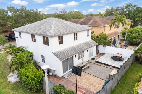 Купить виллу или дом в Коконат Крик, Флорида 4 спальни, 180.32м2, № 1929536 - фото 2