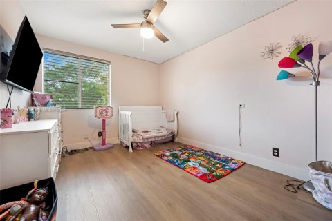 Купить виллу или дом в Коконат Крик, Флорида 4 спальни, 180.32м2, № 1929536 - фото 17