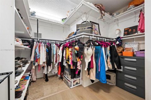 Купить виллу или дом в Коконат Крик, Флорида 4 спальни, 180.32м2, № 1929536 - фото 25