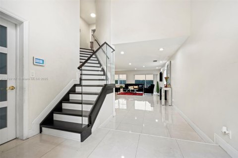 Купить виллу или дом в Коконат Крик, Флорида 4 спальни, 180.32м2, № 1929536 - фото 5