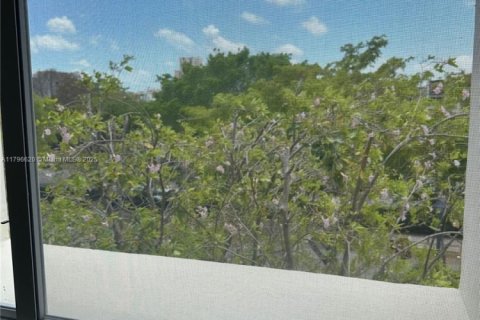 Condominio en venta en Miami, Florida, 2 dormitorios, 74.69 m2 № 1708982 - foto 13