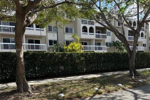 Condominio en venta en Miami, Florida, 2 dormitorios, 74.69 m2 № 1708982 - foto 4