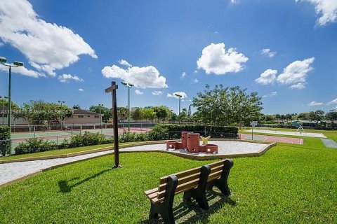 Condominio en venta en Miami, Florida, 2 dormitorios, 74.69 m2 № 1708982 - foto 29