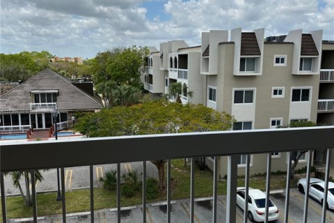 Condominio en venta en Miami, Florida, 2 dormitorios, 74.69 m2 № 1708982 - foto 17