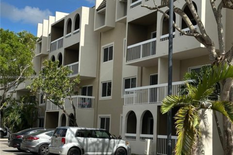 Condominio en venta en Miami, Florida, 2 dormitorios, 74.69 m2 № 1708982 - foto 1