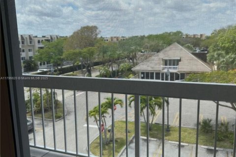 Condominio en venta en Miami, Florida, 2 dormitorios, 74.69 m2 № 1708982 - foto 16