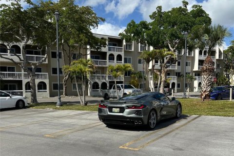 Condominio en venta en Miami, Florida, 2 dormitorios, 74.69 m2 № 1708982 - foto 3
