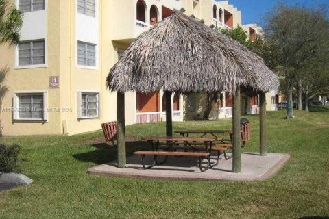 Condominio en venta en Miami, Florida, 2 dormitorios, 74.69 m2 № 1708982 - foto 22