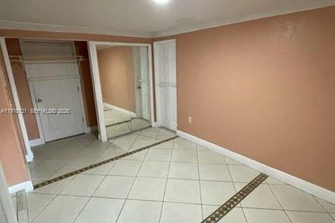 House in Pompano Beach, Florida 3 bedrooms, 113.34 sq.m. № 2042626 - photo 7